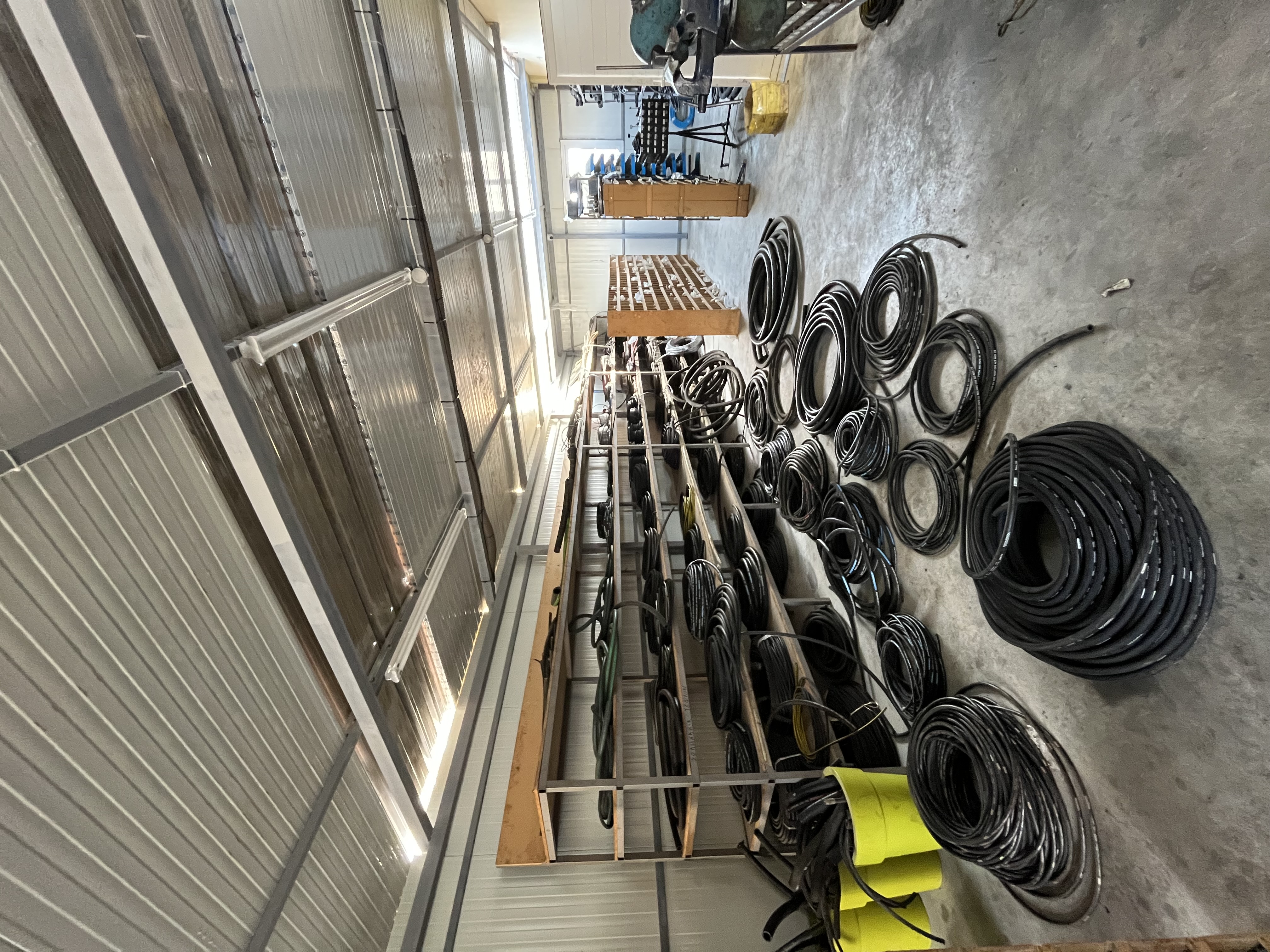 Oil hoses — 3